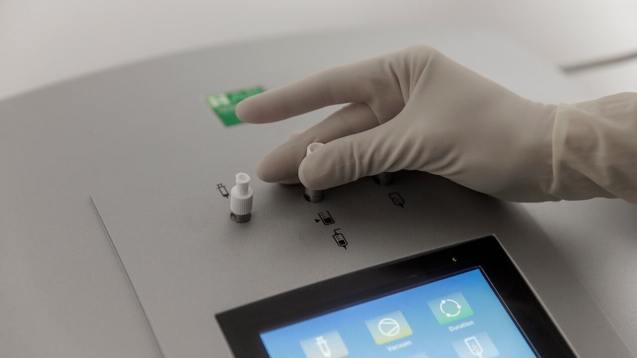 Medical-grade ozone generator used during therapy